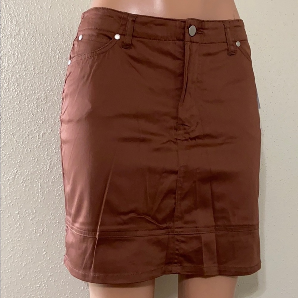Brown skort from stein mart has no brand name tag